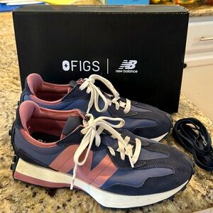 New Balance x FIGS 327 limited edition women size 9 men 7.5 unisex space navy
